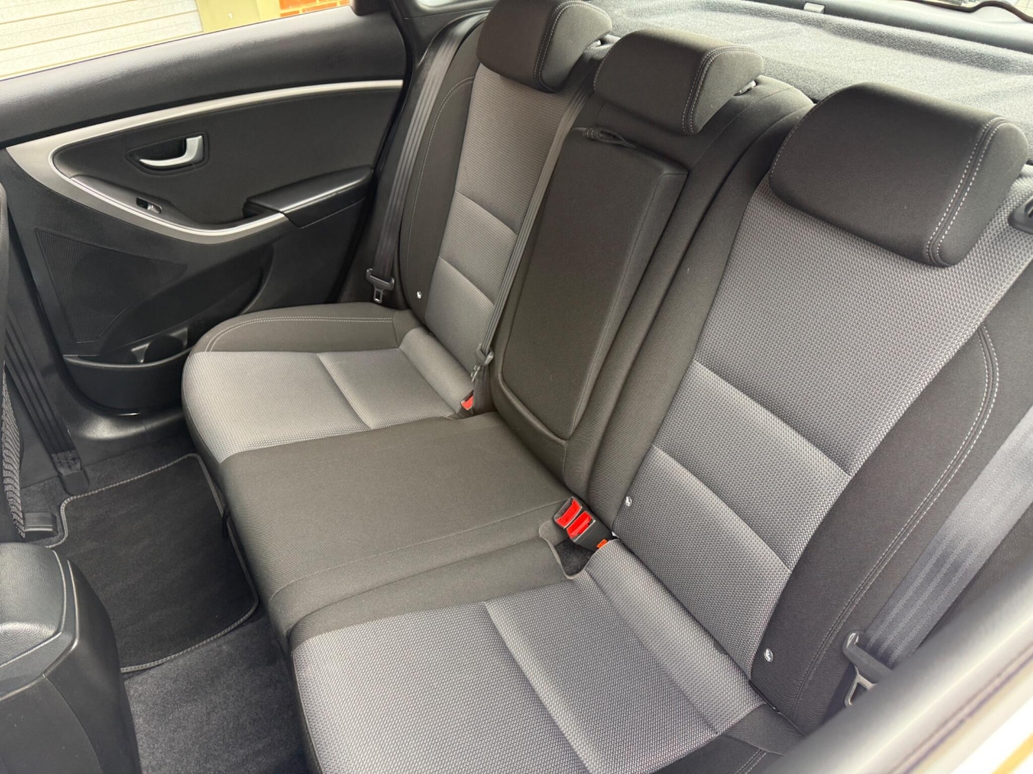 Used Hyundai i30 2015 for sale - 77705136: Photo 32