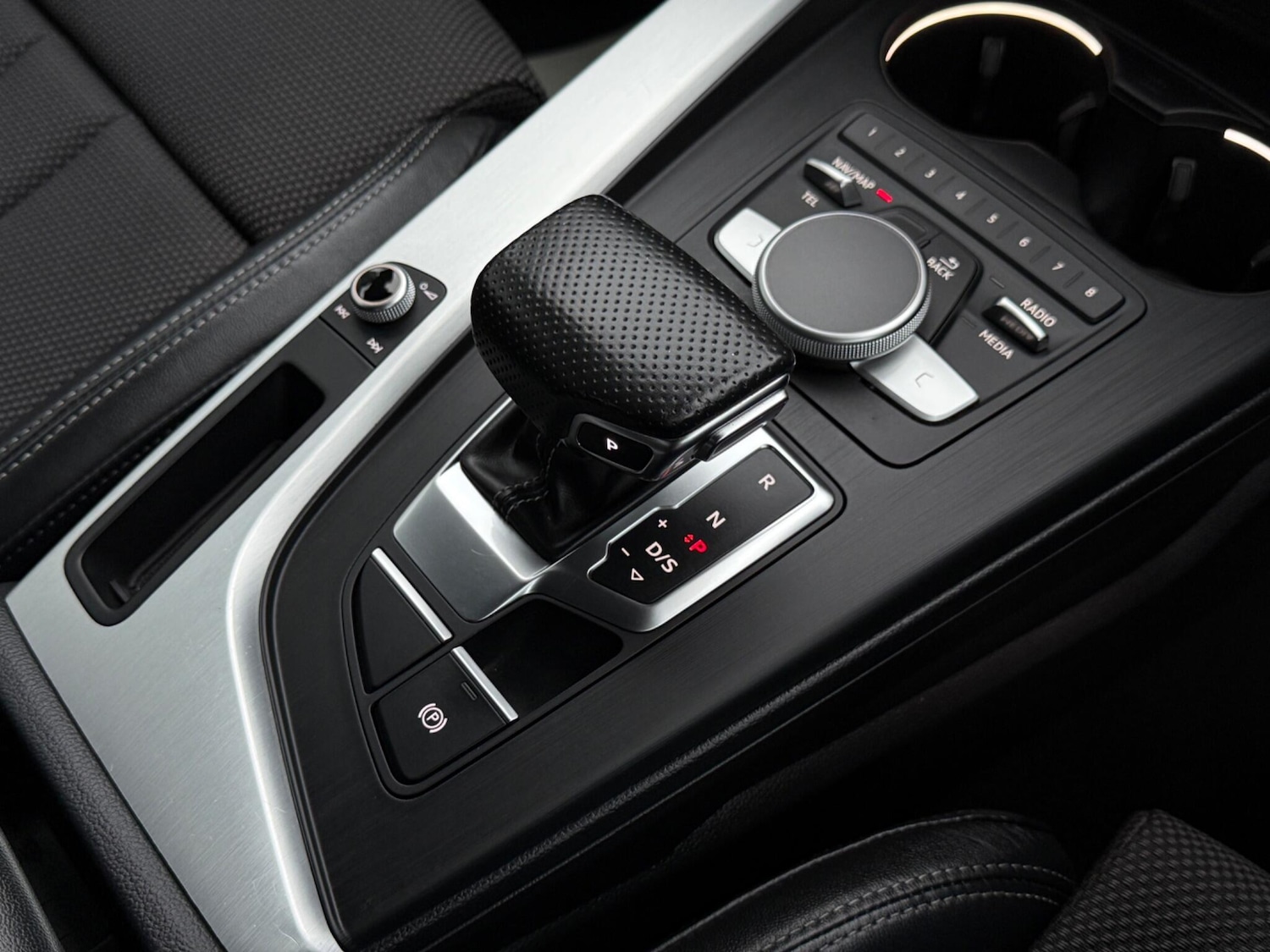 Used Audi A4 Avant 2017 for sale - 77400854: Photo 10