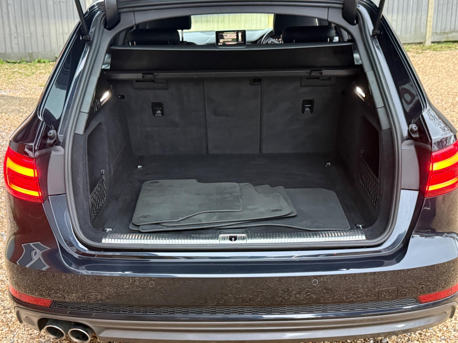 Used Audi A4 Avant 2017 for sale - 77400854: Photo 32