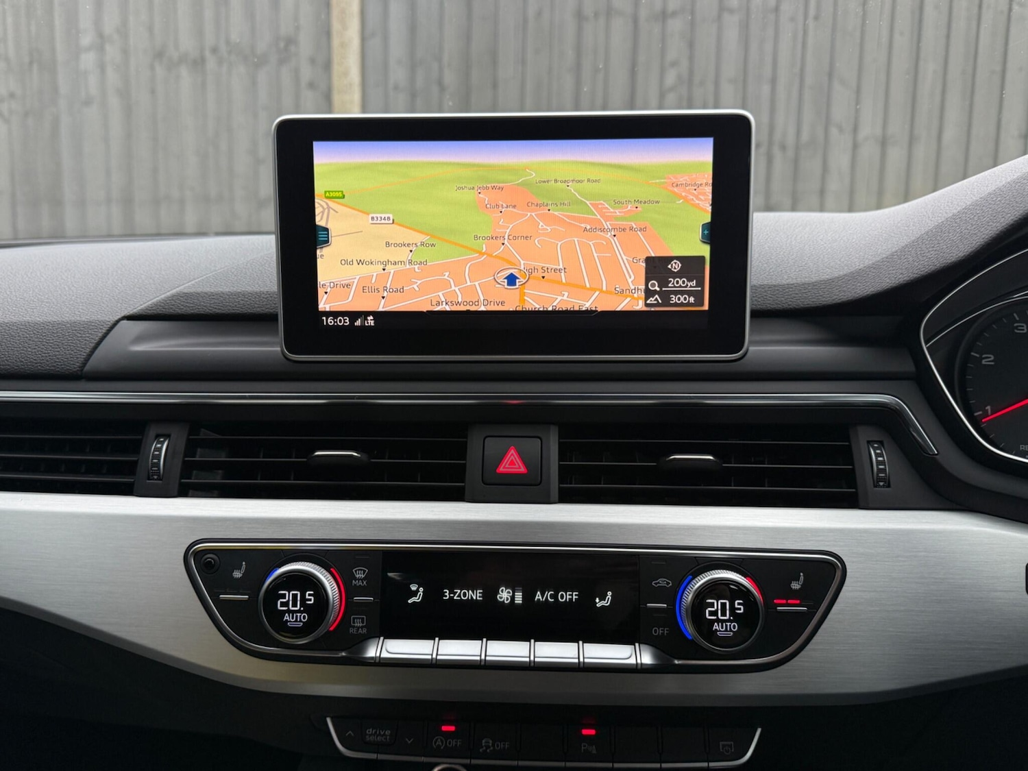 Used Audi A4 Avant 2017 for sale - 77400854: Photo 7