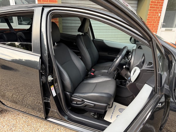 Used Toyota Yaris 2012 for sale - 75552902: Photo 12