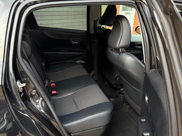 Used Toyota Yaris 2012 for sale - 75552902: Photo 15