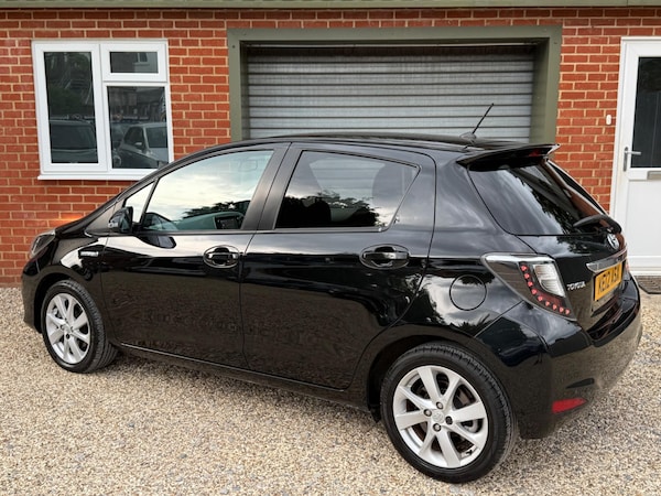 Used Toyota Yaris 2012 for sale - 75552902: Photo 23