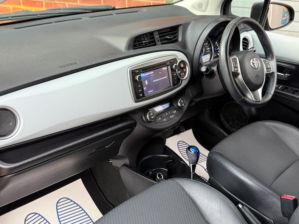 Used Toyota Yaris 2012 for sale - 75552902: Photo 28
