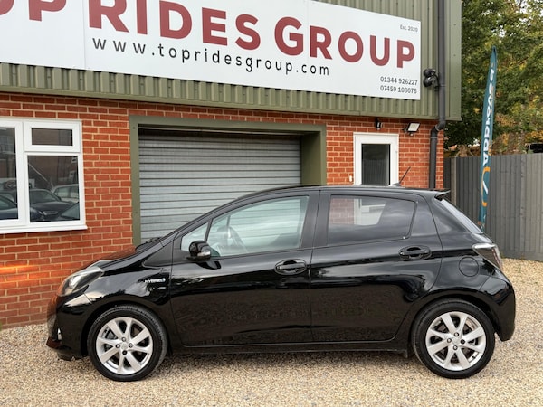 Used Toyota Yaris 2012 for sale - 75552902: Photo 2