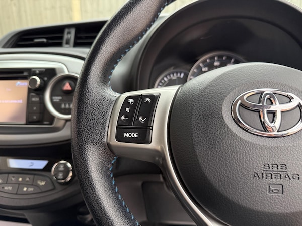 Used Toyota Yaris 2012 for sale - 75552902: Photo 31
