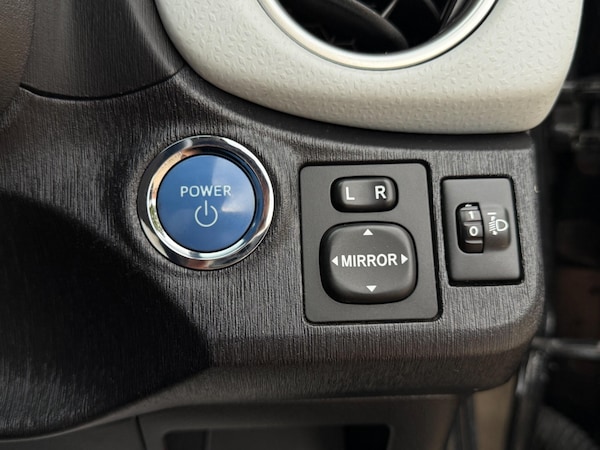 Used Toyota Yaris 2012 for sale - 75552902: Photo 34