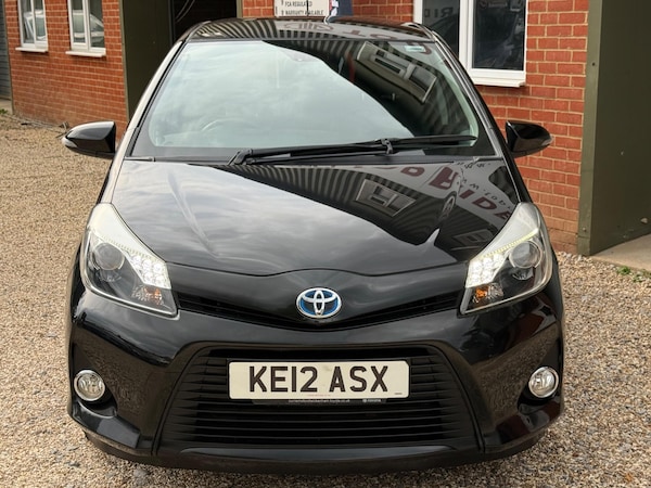 Used Toyota Yaris 2012 for sale - 75552902: Photo 3