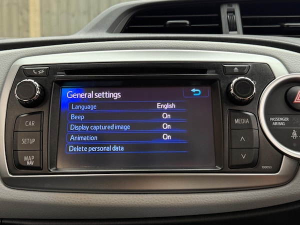 Used Toyota Yaris 2012 for sale - 75552902: Photo 50