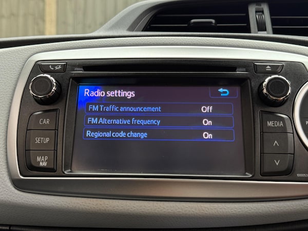 Used Toyota Yaris 2012 for sale - 75552902: Photo 56