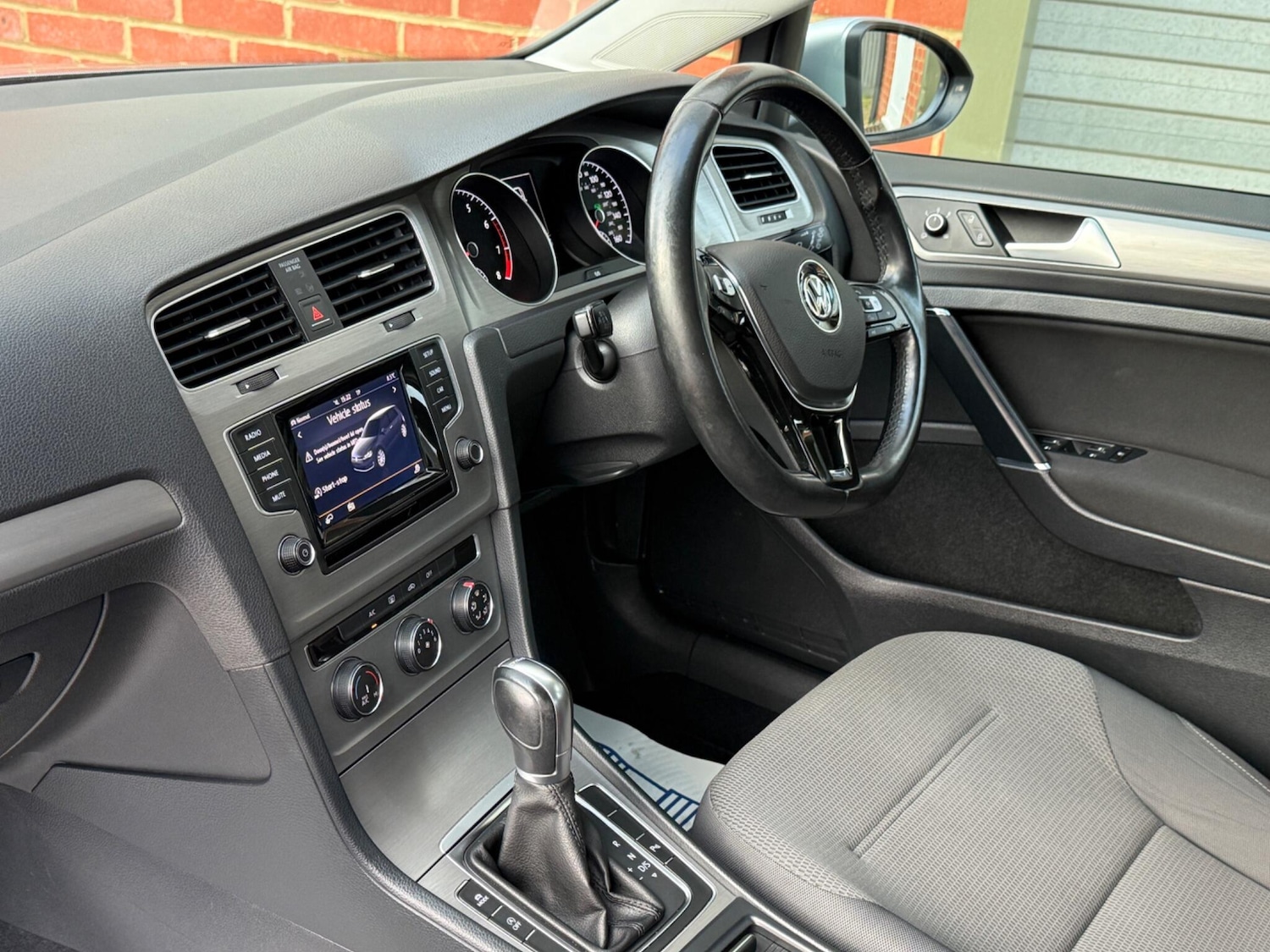 Used Volkswagen Golf 2015 for sale - 77242397: Photo 32