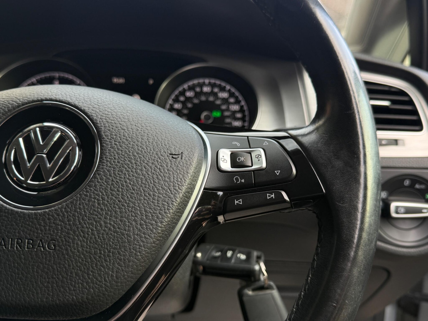 Used Volkswagen Golf 2015 for sale - 77242397: Photo 34