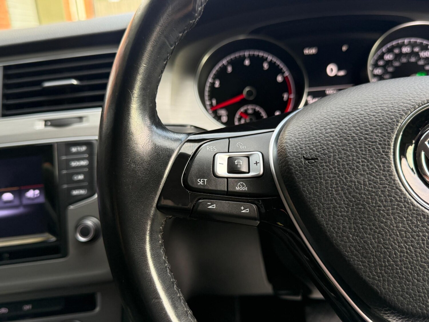 Used Volkswagen Golf 2015 for sale - 77242397: Photo 35