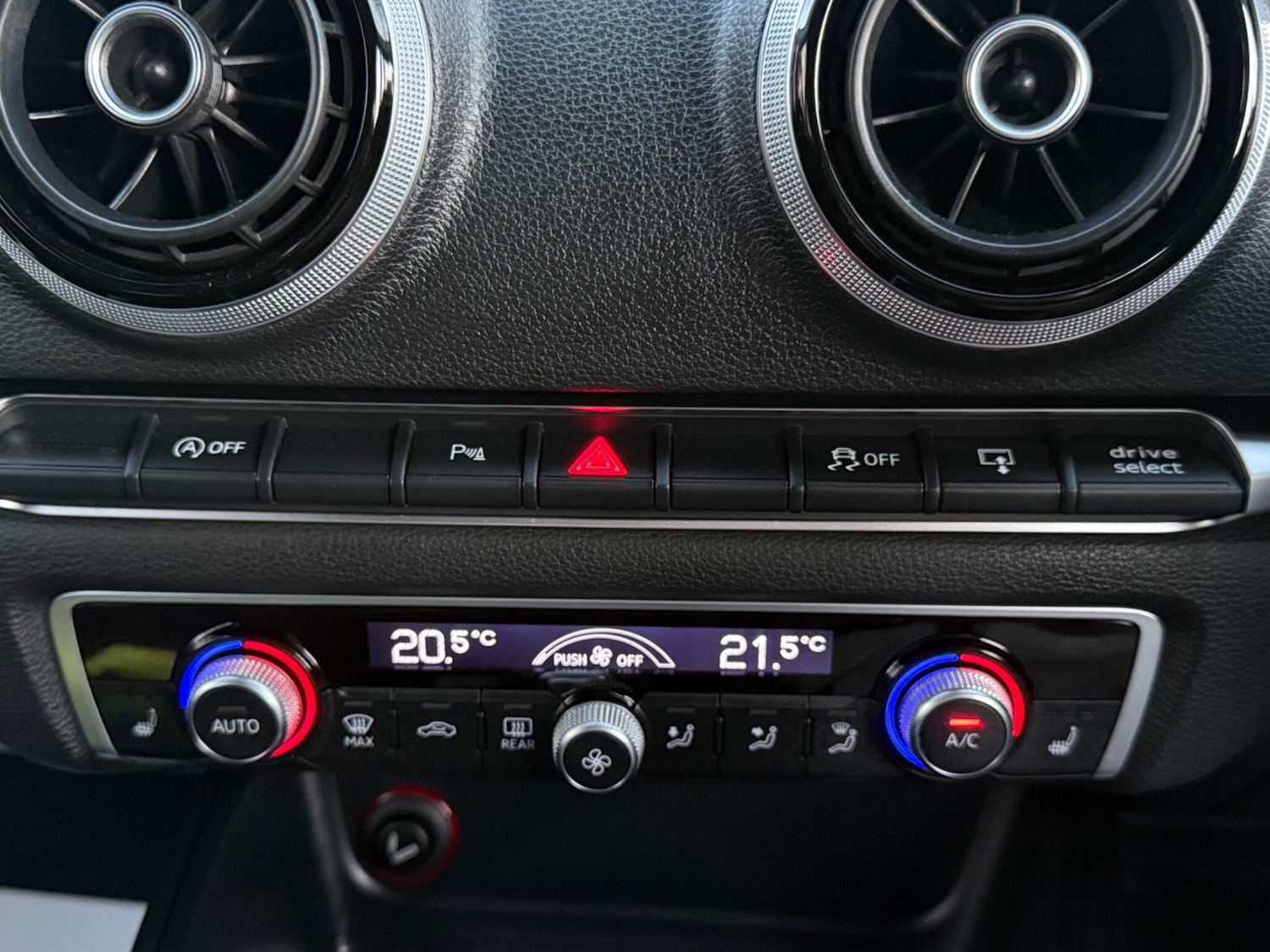 Used Audi A3 2015 for sale - 76759273: Photo 15