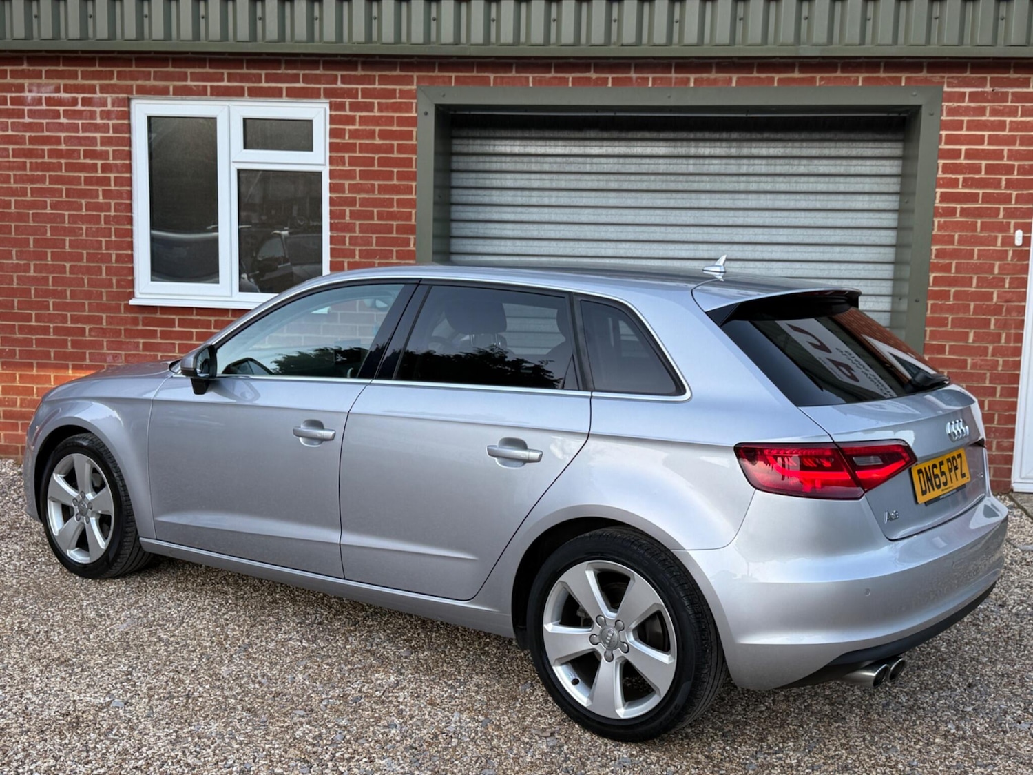 Used Audi A3 2015 for sale - 76759273: Photo 2