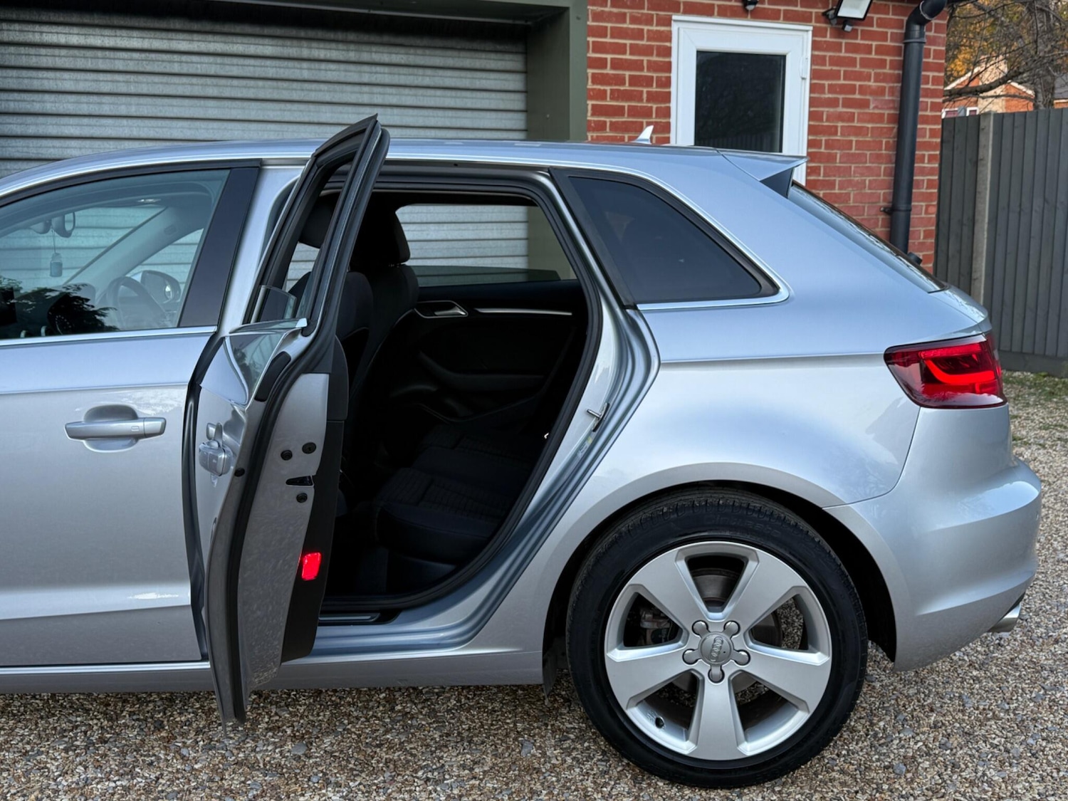 Used Audi A3 2015 for sale - 76759273: Photo 26