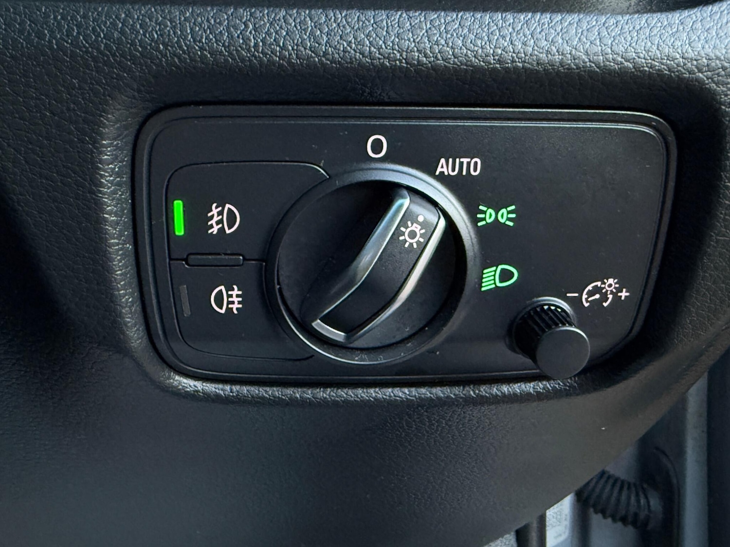 Used Audi A3 2015 for sale - 76759273: Photo 35