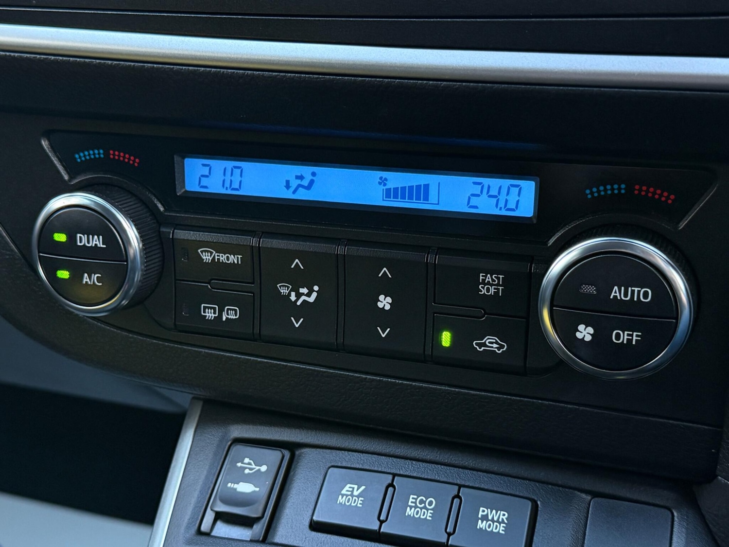 Used Toyota Auris 2014 for sale - 76899621: Photo 43