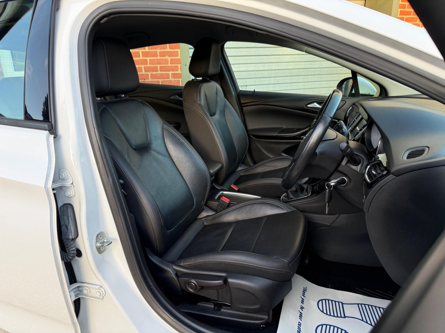 Used Vauxhall Astra for sale - 77016810: Photo 15