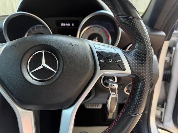 Used Mercedes-Benz SLK 2013 for sale - 75564213: Photo 32