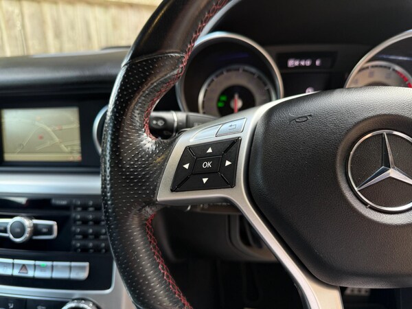 Used Mercedes-Benz SLK 2013 for sale - 75564213: Photo 33