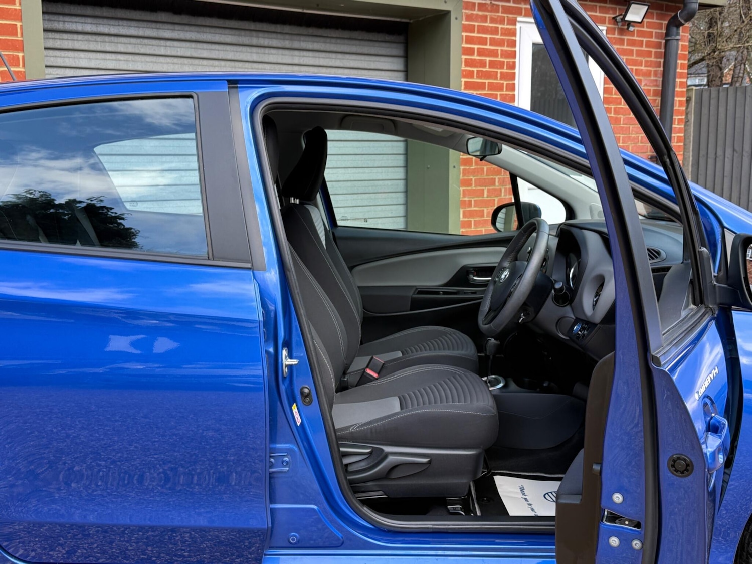 Used Toyota Yaris 2017 for sale - 77279402: Photo 11