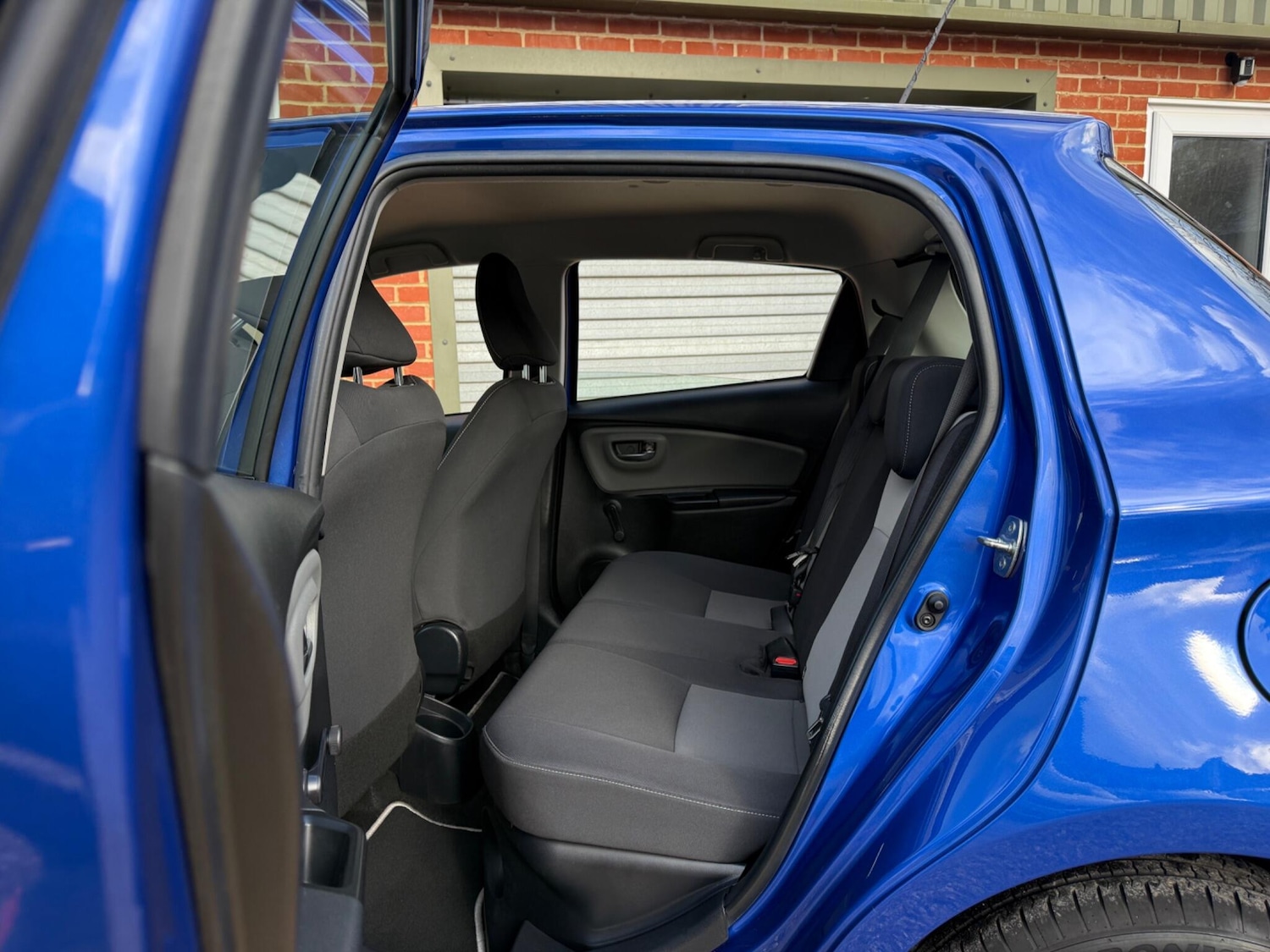 Used Toyota Yaris 2017 for sale - 77279402: Photo 12