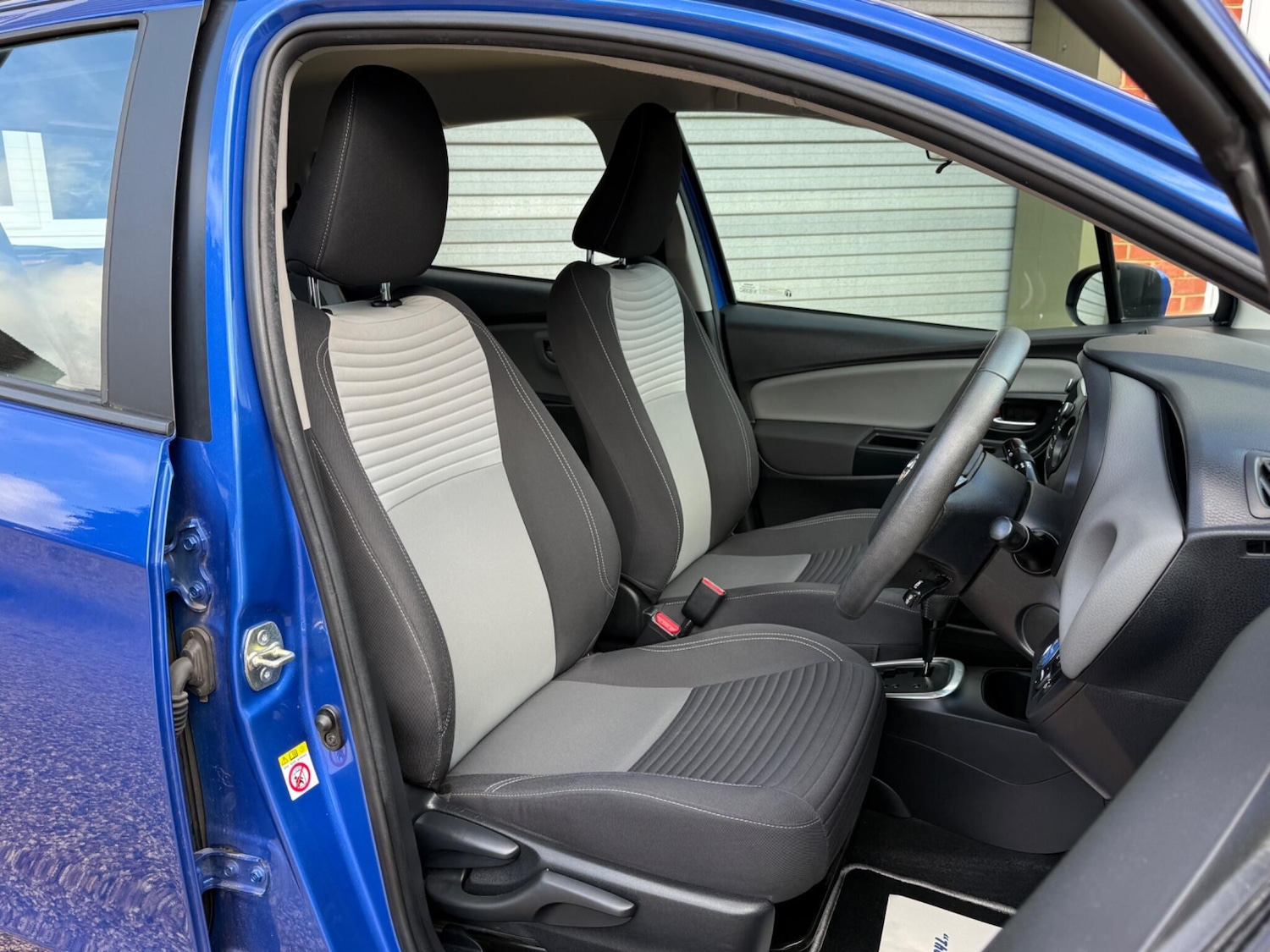 Used Toyota Yaris 2017 for sale - 77279402: Photo 15