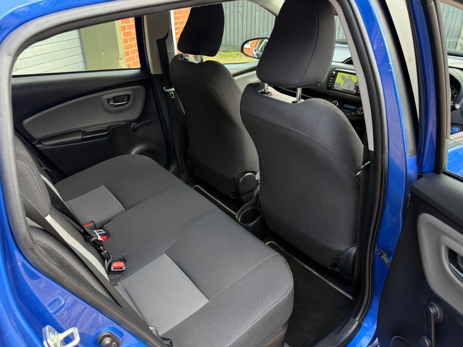 Used Toyota Yaris 2017 for sale - 77279402: Photo 20