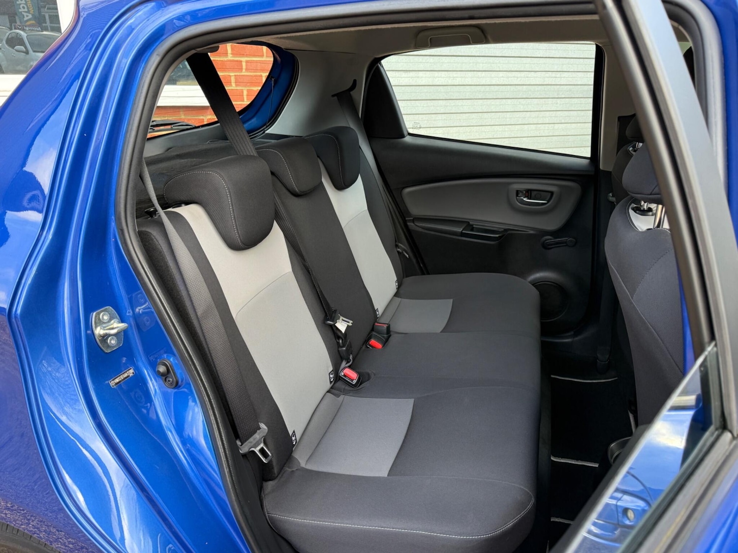 Used Toyota Yaris 2017 for sale - 77279402: Photo 21