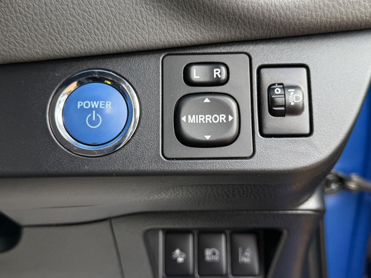 Used Toyota Yaris 2017 for sale - 77279402: Photo 26