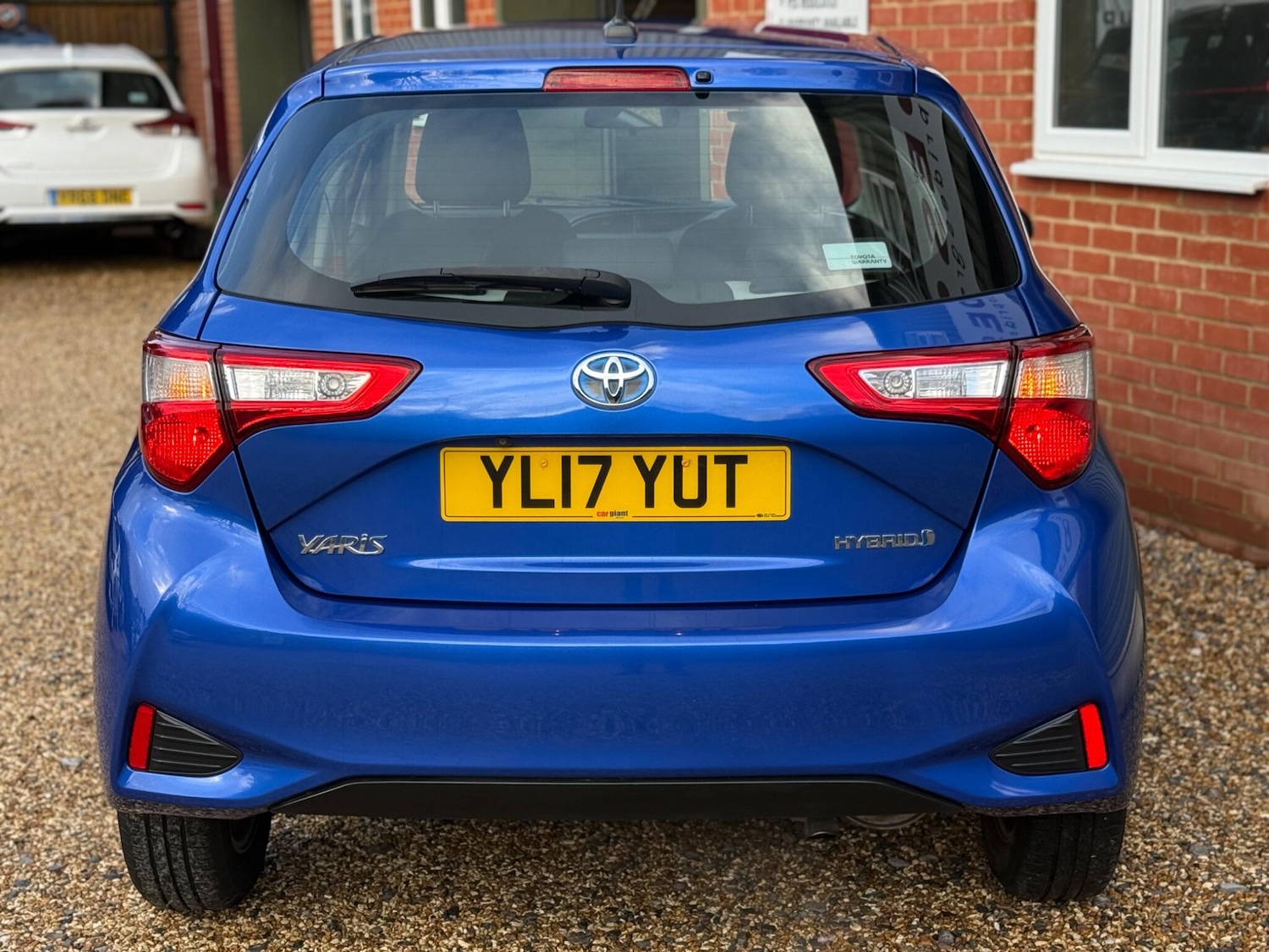 Used Toyota Yaris 2017 for sale - 77279402: Photo 4