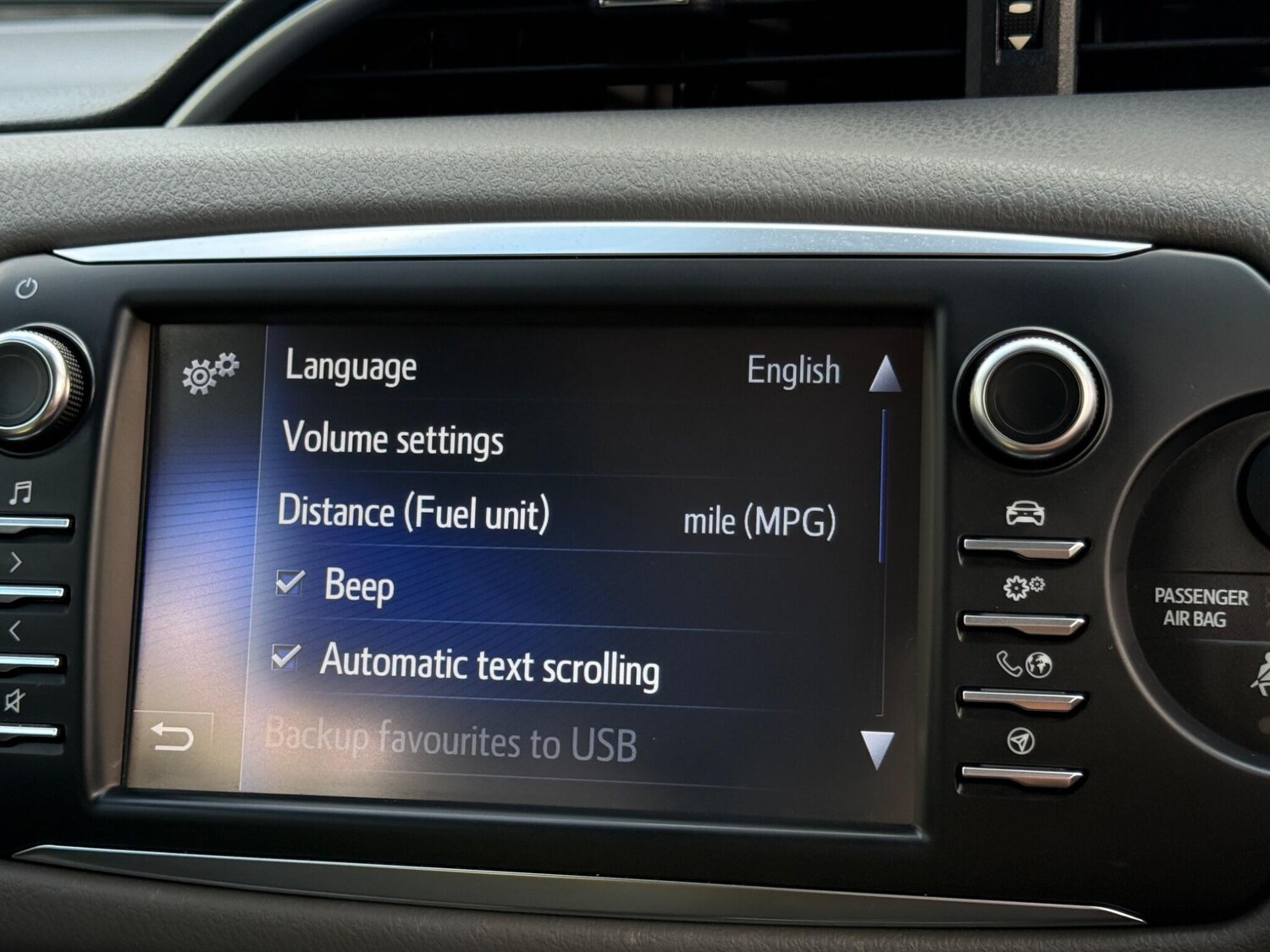 Used Toyota Yaris 2017 for sale - 77279402: Photo 62