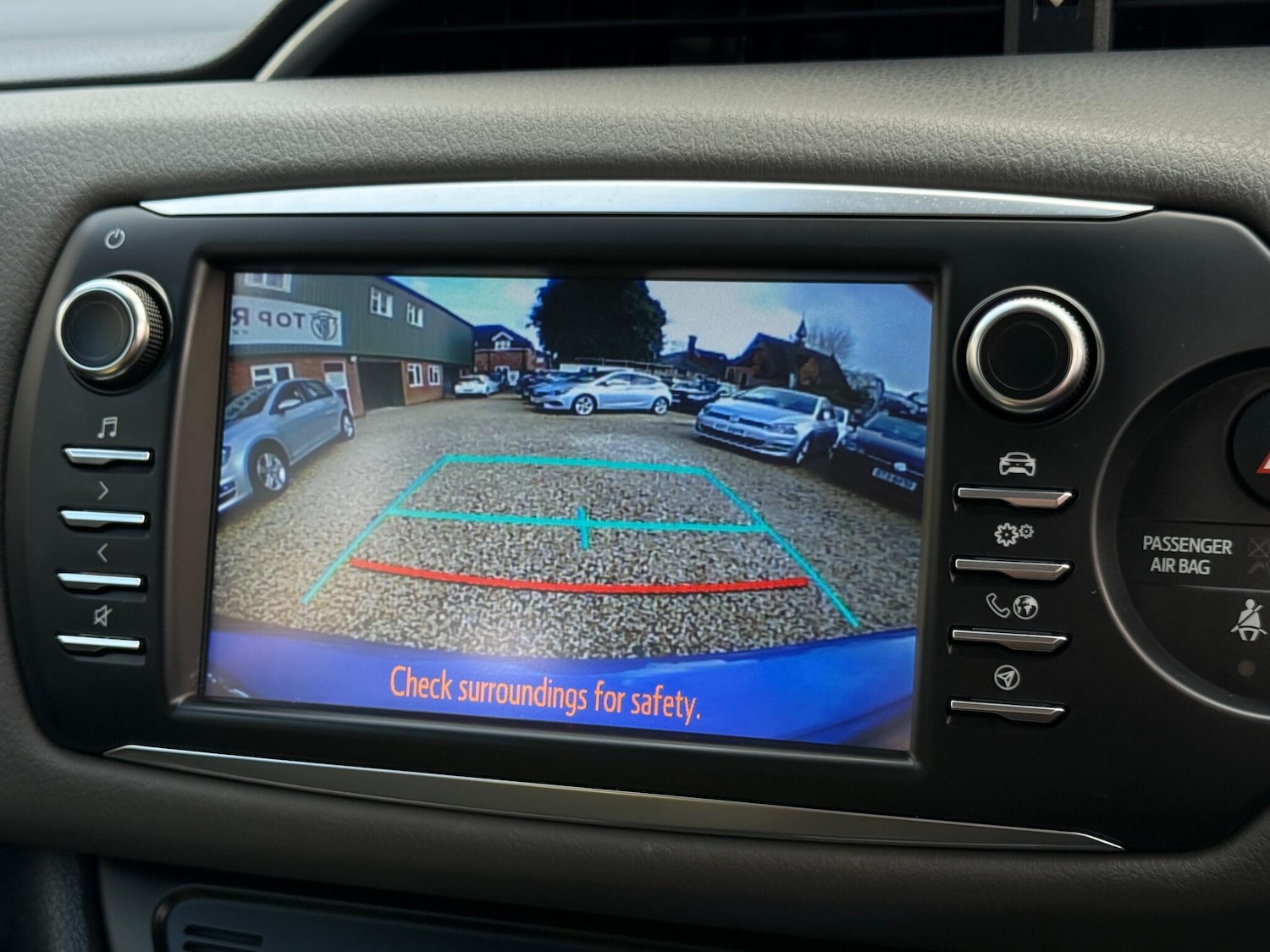 Used Toyota Yaris 2017 for sale - 77279402: Photo 7