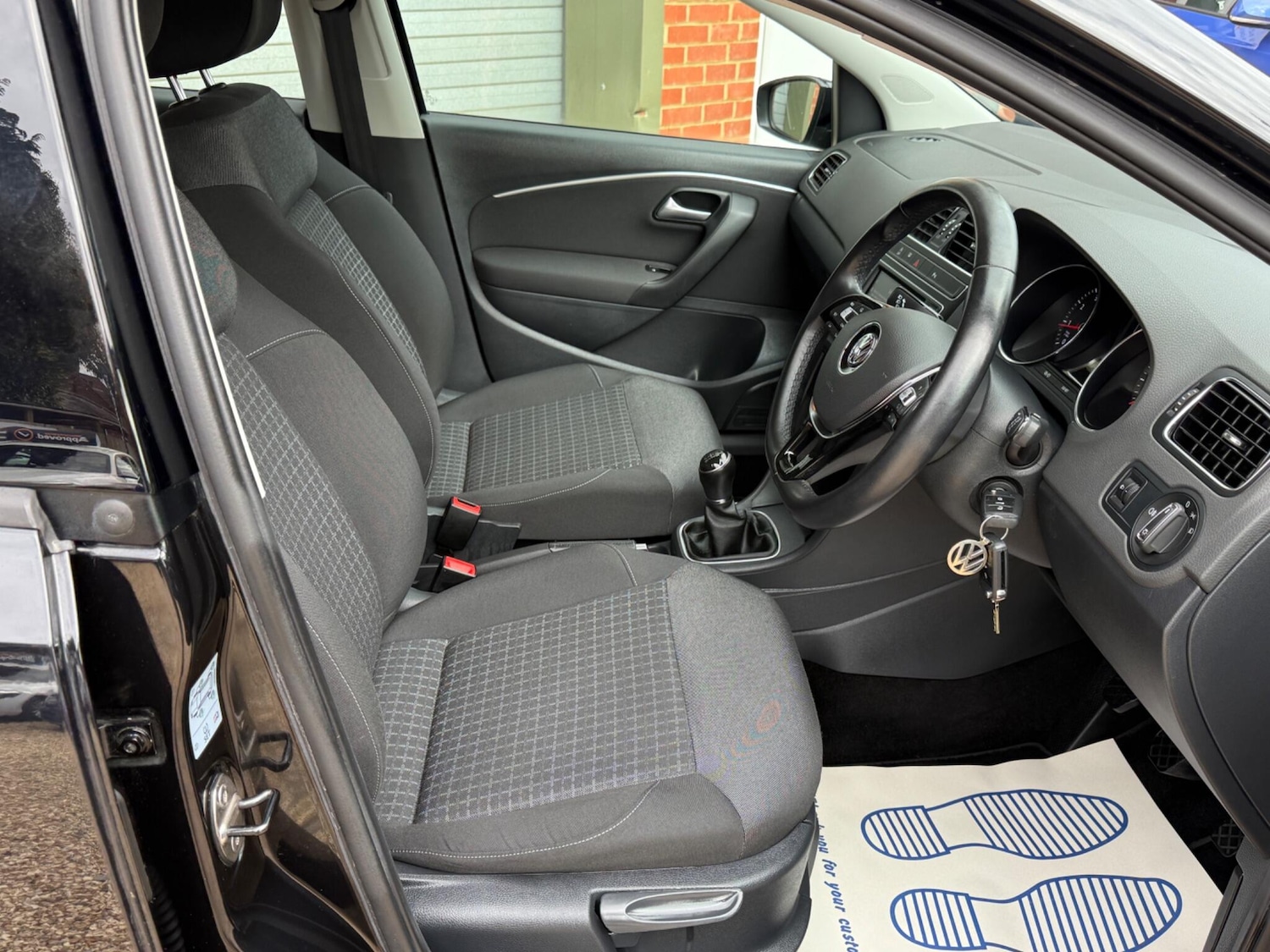 Used Volkswagen Polo 2015 for sale - 76153033: Photo 12