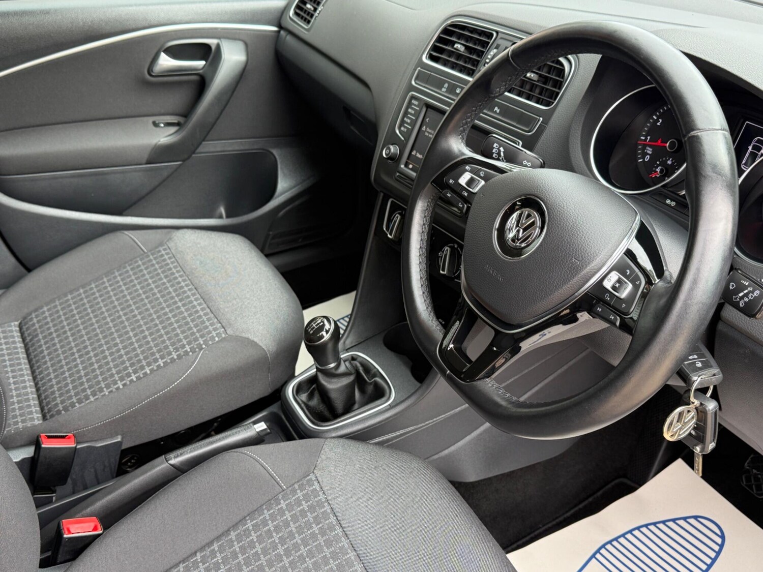 Used Volkswagen Polo 2015 for sale - 76153033: Photo 13