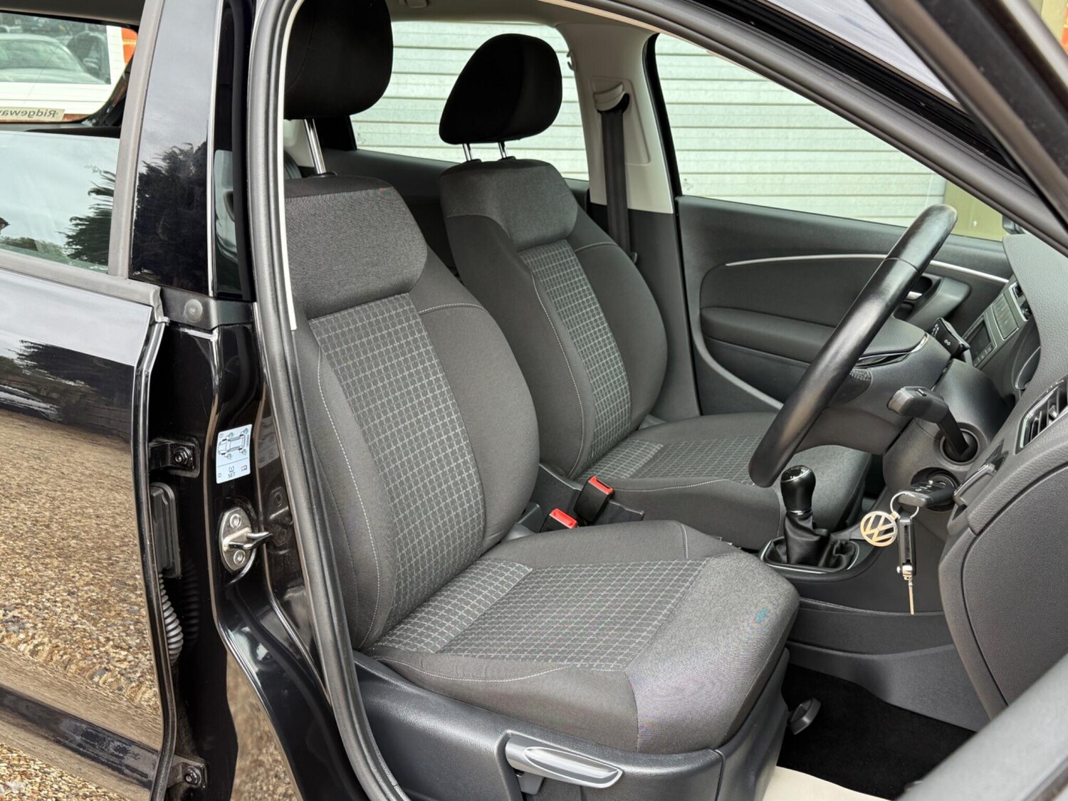 Used Volkswagen Polo 2015 for sale - 76153033: Photo 14