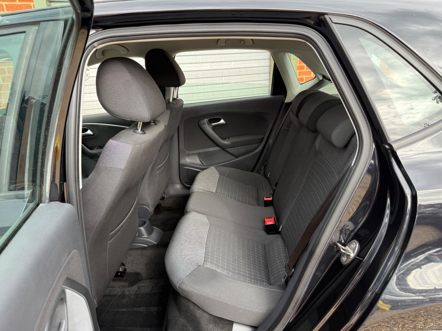 Used Volkswagen Polo 2015 for sale - 76153033: Photo 23