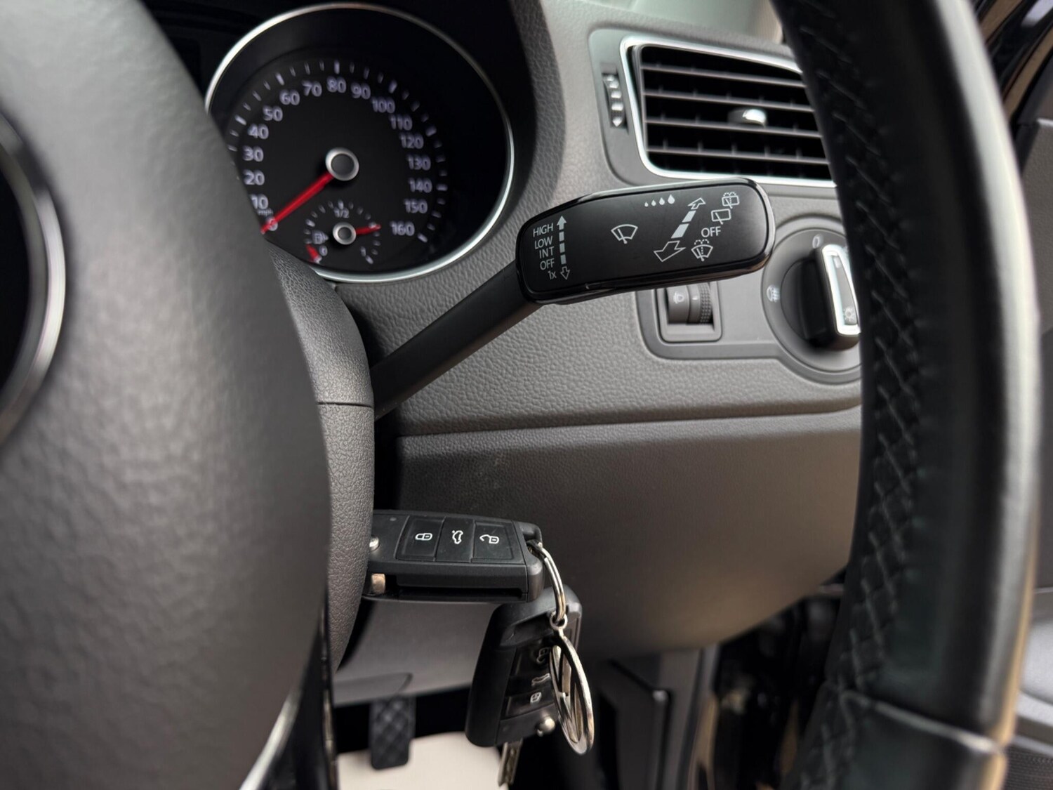 Used Volkswagen Polo 2015 for sale - 76153033: Photo 31