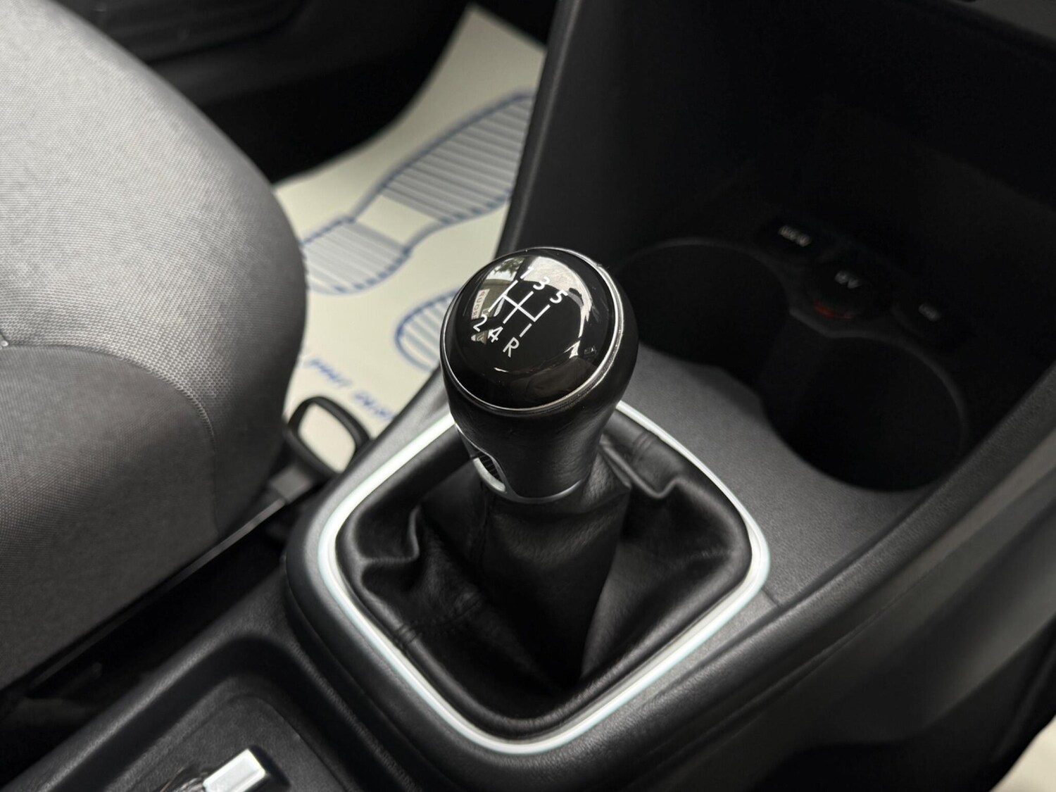 Used Volkswagen Polo 2015 for sale - 76153033: Photo 38