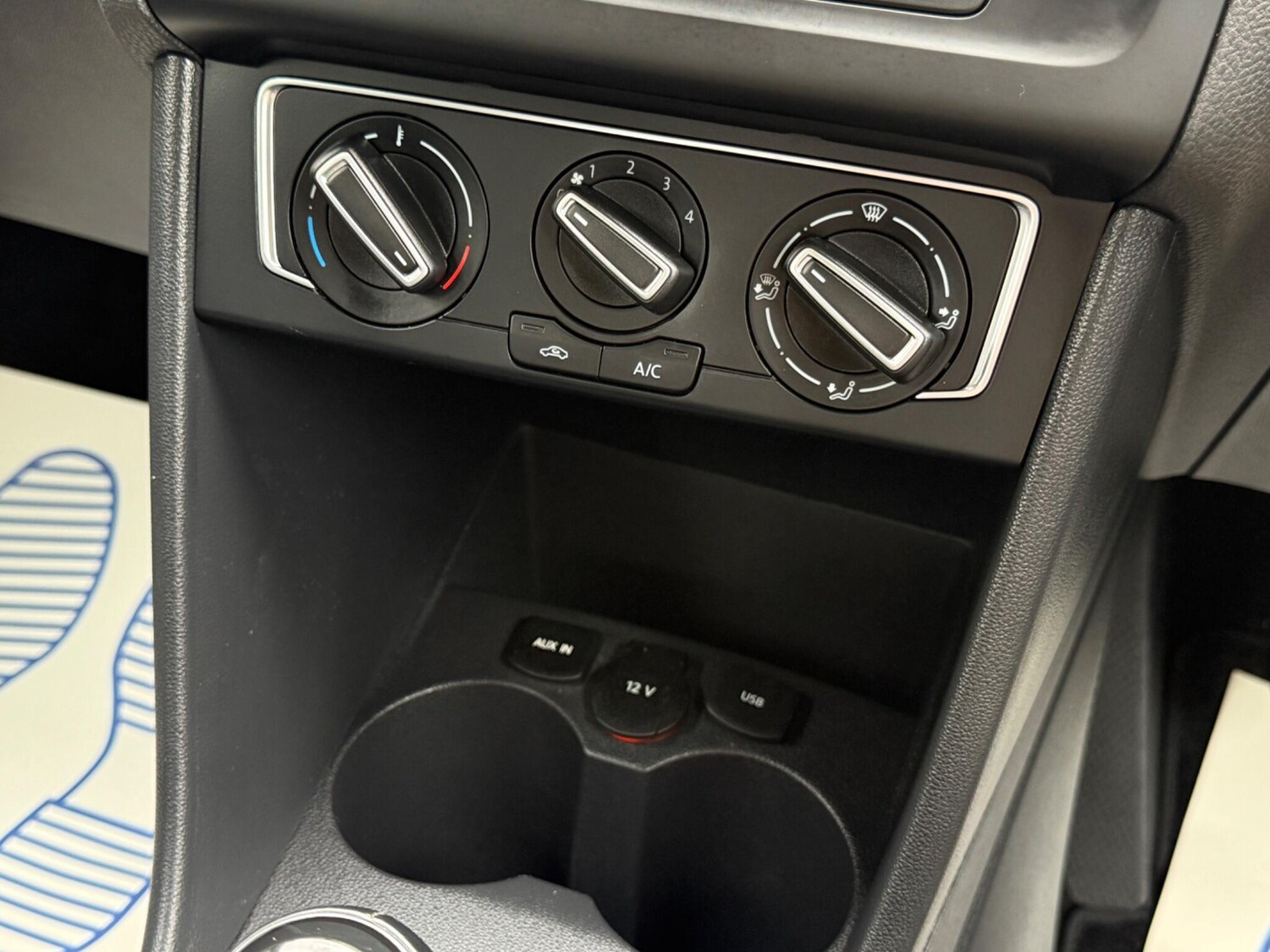 Used Volkswagen Polo 2015 for sale - 76153033: Photo 39