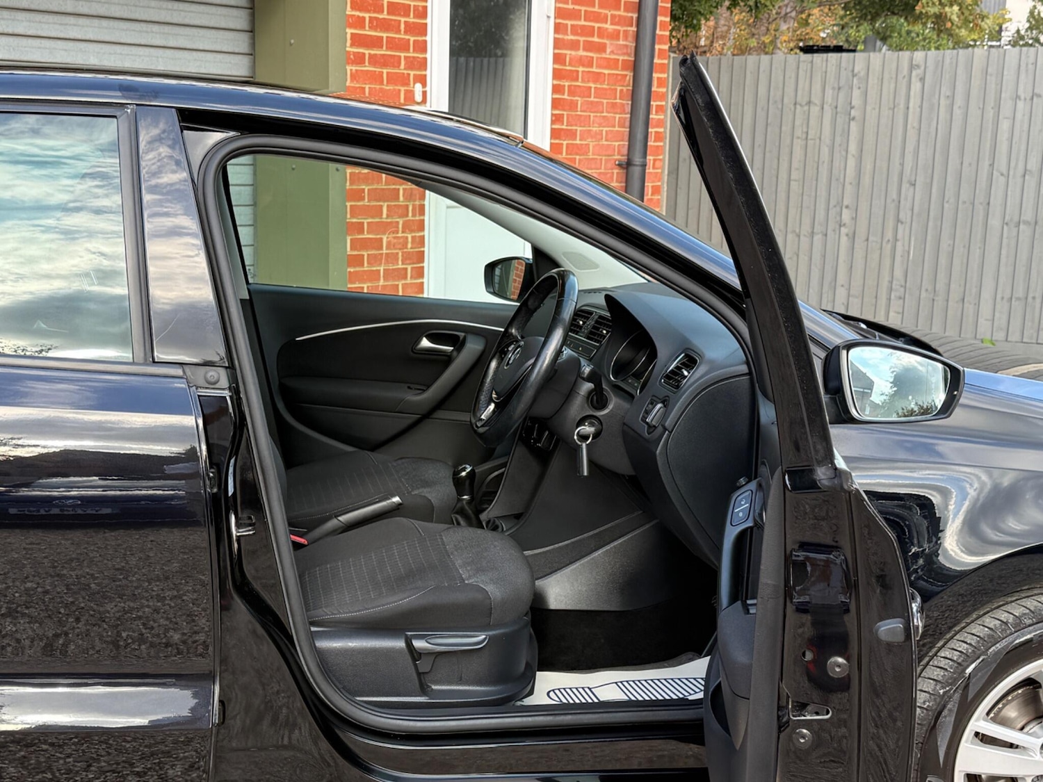 Used Volkswagen Polo 2017 for sale - 76109103: Photo 10