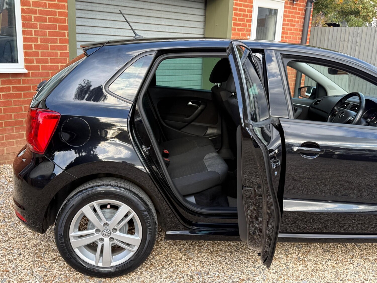 Used Volkswagen Polo 2017 for sale - 76109103: Photo 11