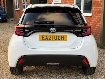 Used Toyota Yaris 2021 for sale - 76855837: Photo