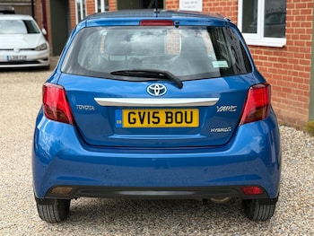 Used Toyota Yaris 2015 for sale - 78301021: Photo