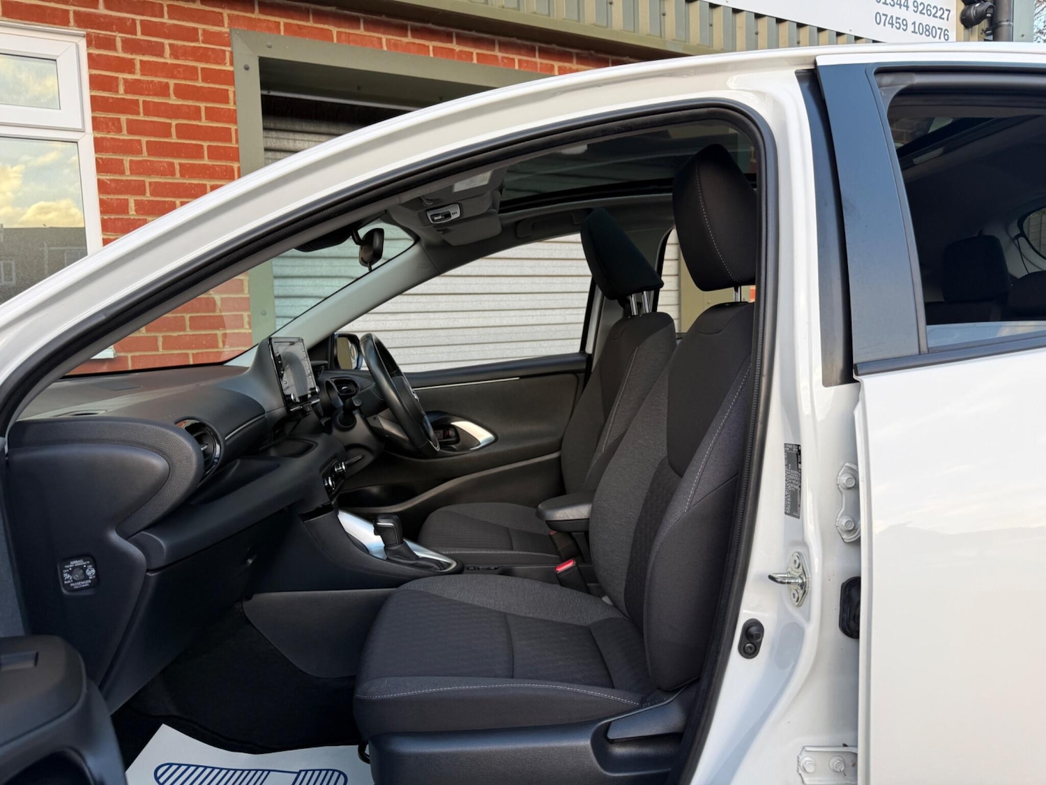 Used Toyota Yaris 2021 for sale - 77001988: Photo 14