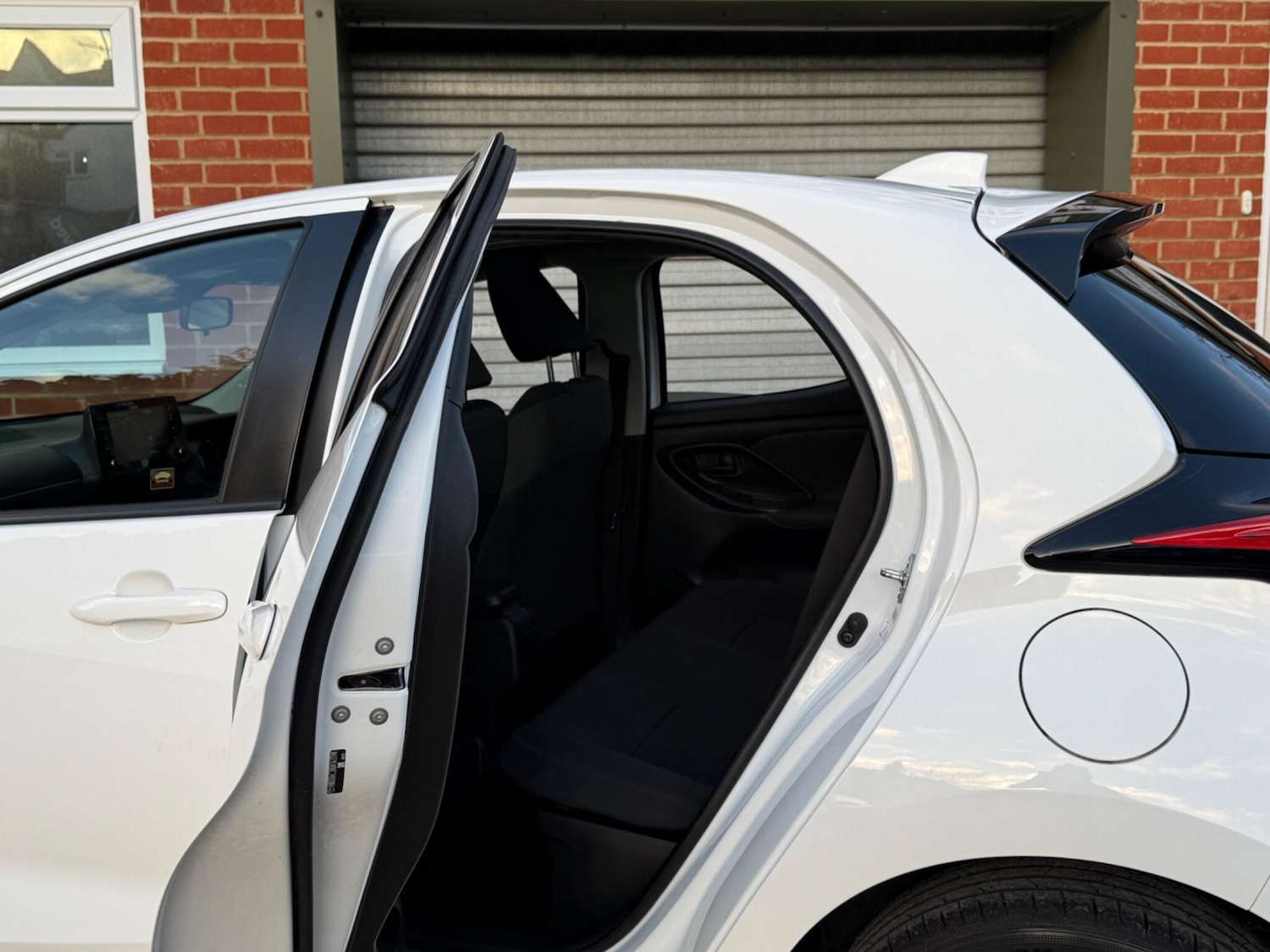 Used Toyota Yaris 2021 for sale - 77001988: Photo 27