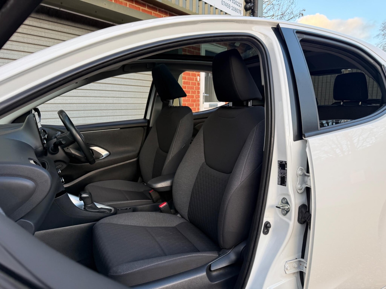 Used Toyota Yaris 2021 for sale - 77001988: Photo 29