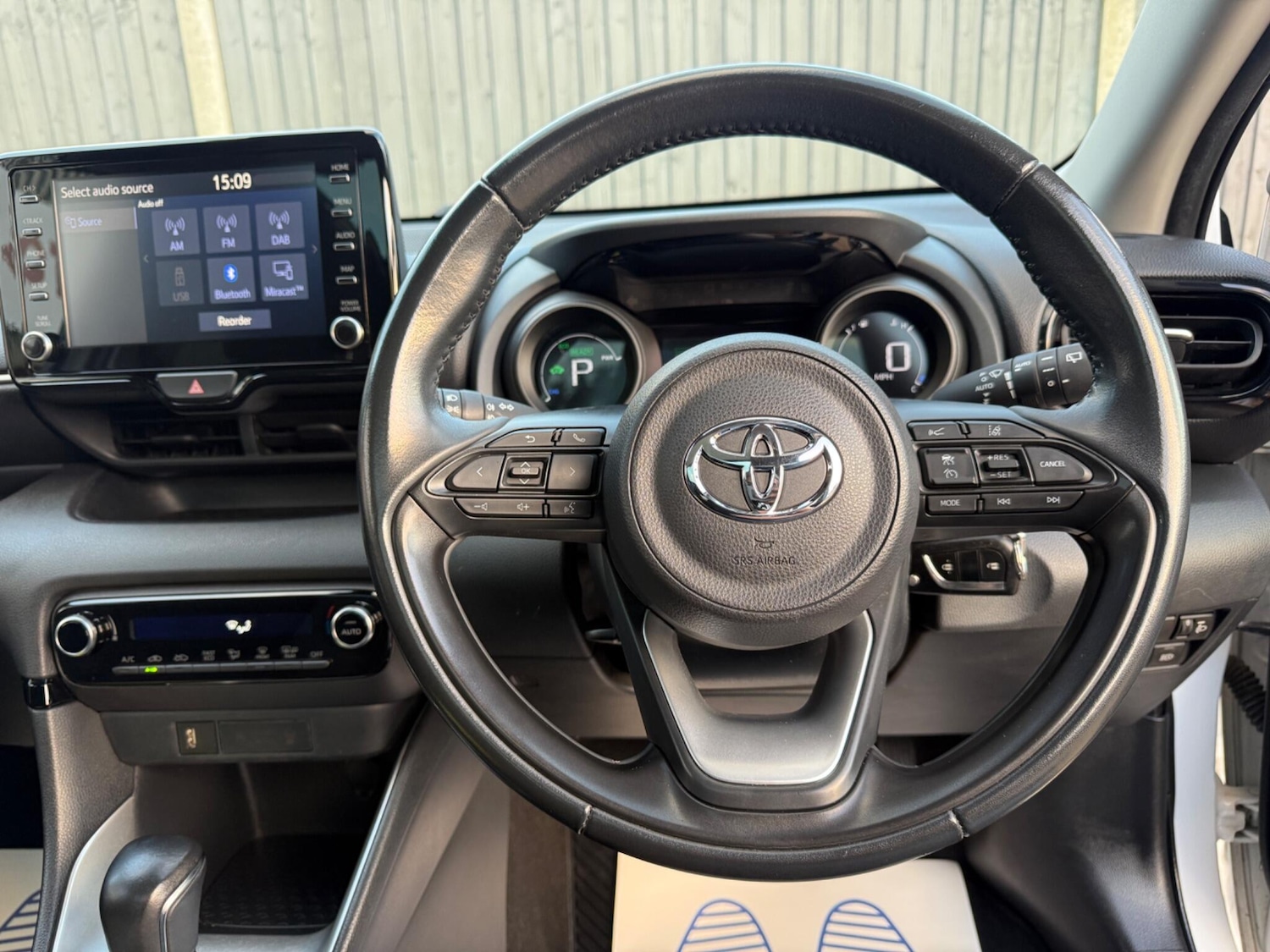 Used Toyota Yaris 2021 for sale - 77001988: Photo 31