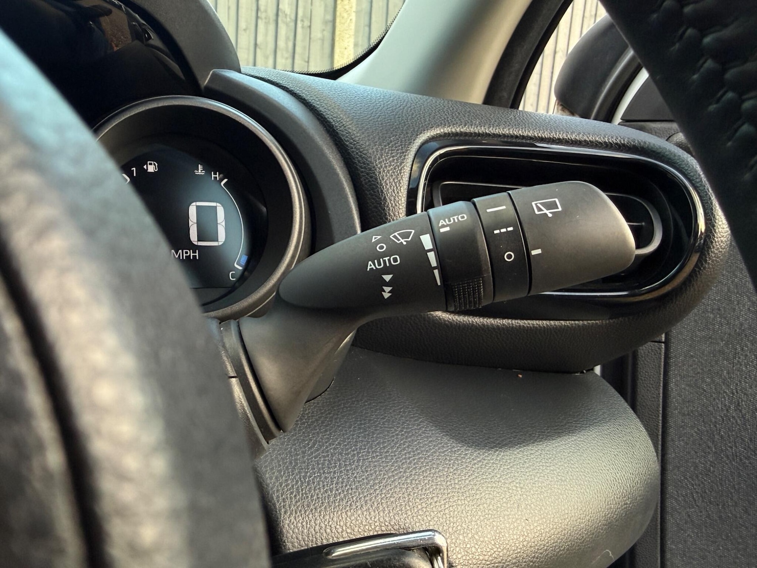 Used Toyota Yaris 2021 for sale - 77001988: Photo 35